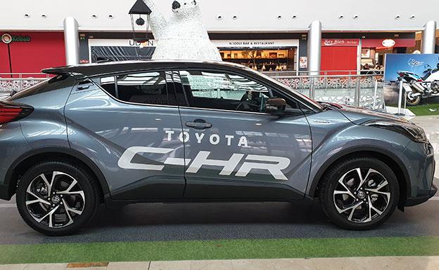 El nuevo Toyota C-HR en el Centro Comercial Nueva Condomina.