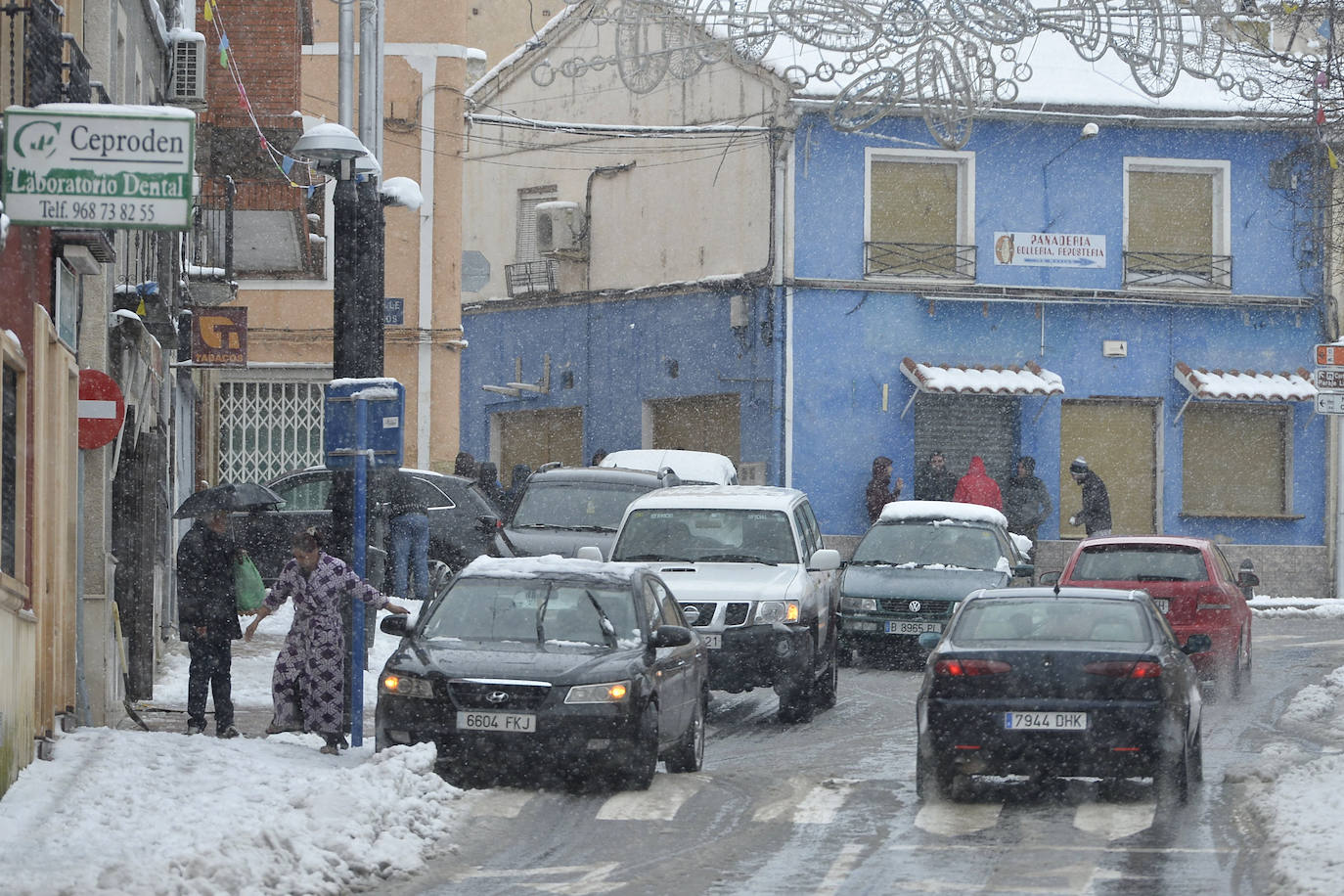 Junto a estos registros destacan los 20 centímetros de Bullas, a 600 metros; Caravaca-Los Rollos (15 centímetros), Benizar (10 cm), Totana-La Carrasca (10 cm) y Alhama-Sierra Espuña (2 cm)