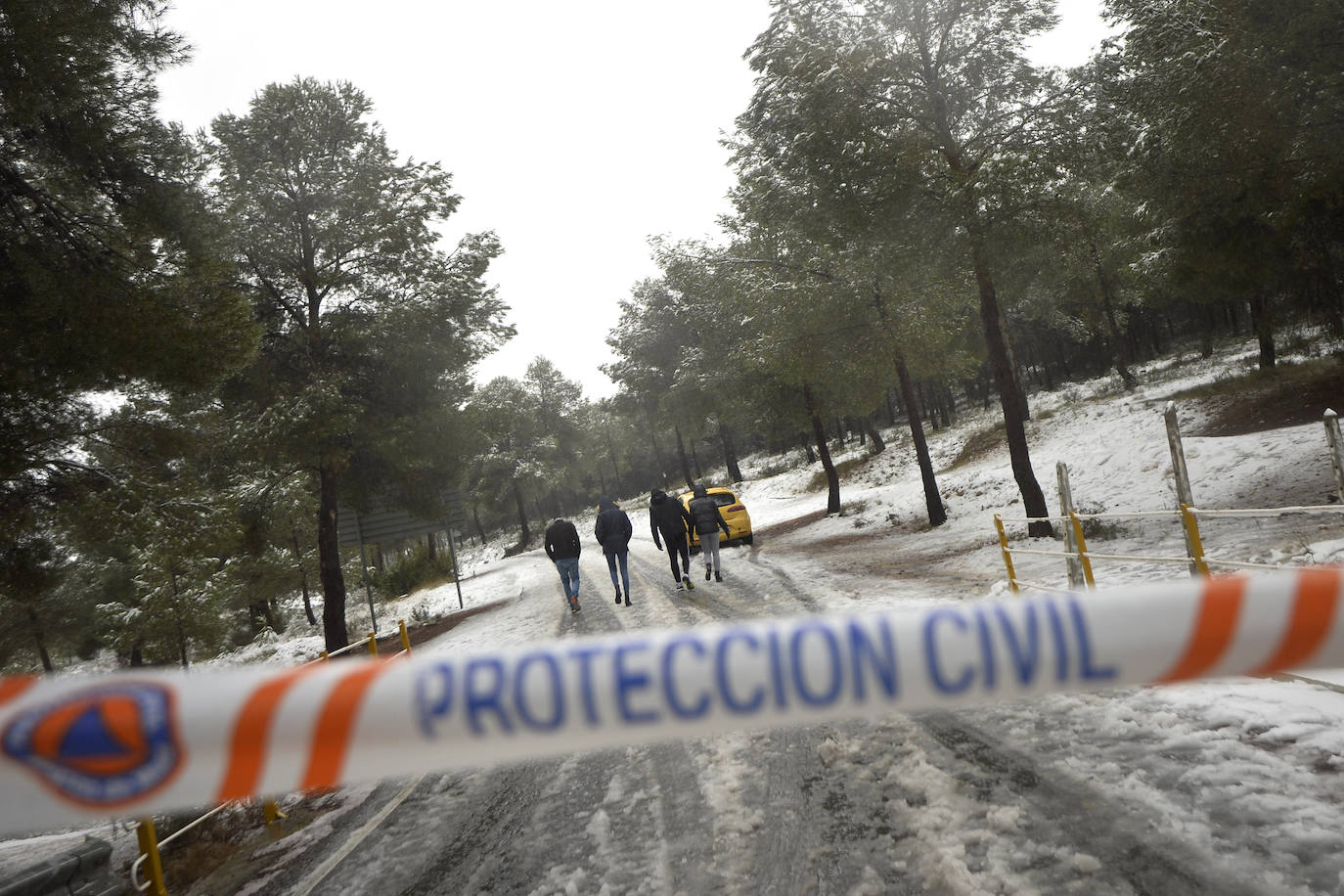 Junto a estos registros destacan los 20 centímetros de Bullas, a 600 metros; Caravaca-Los Rollos (15 centímetros), Benizar (10 cm), Totana-La Carrasca (10 cm) y Alhama-Sierra Espuña (2 cm)