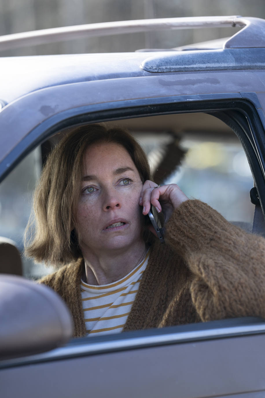 Julianne Nicholson da vida a Glory.