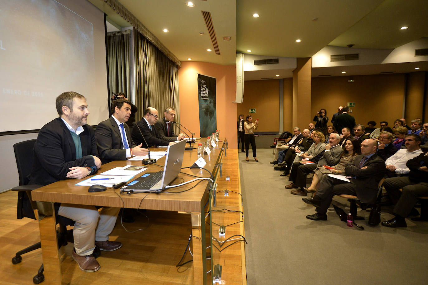 Imagen del consejero de Fomento e Infraestructuras, José Ramón Díez de Revenga, durante la I Jornada sobre la Dana en el Levante español.