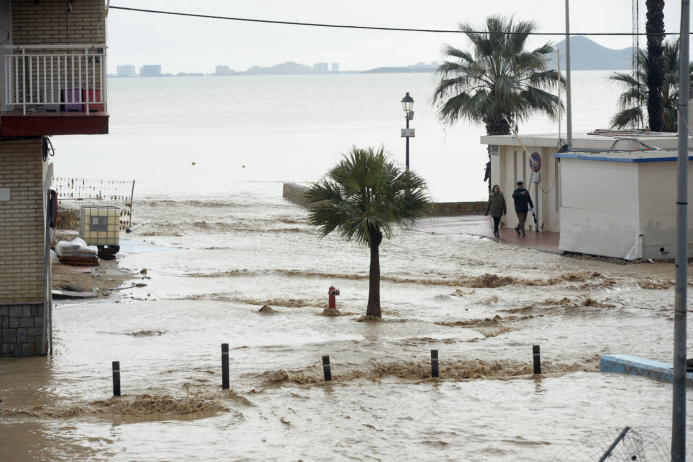 El municipio de Los Alcázares volvió a ser uno de los más afectados por el temporal que recorrió la Región