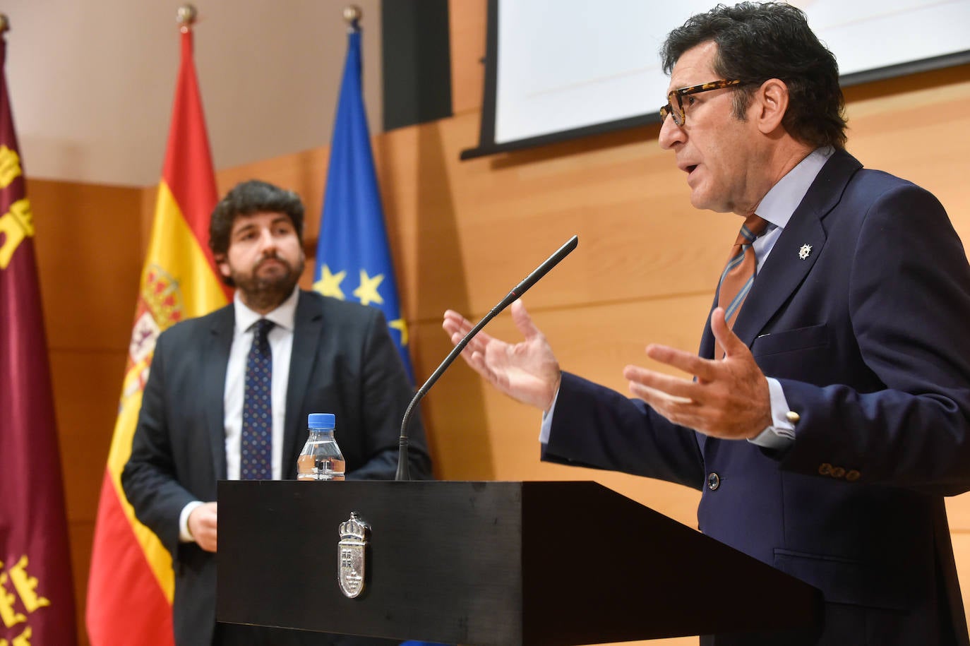 El presidente de la Región de Murcia avanza que una de cada cinco aportaciones ciudadanas a este tratado piden el impulso del arbitraje como vía para la resolución de conflictos