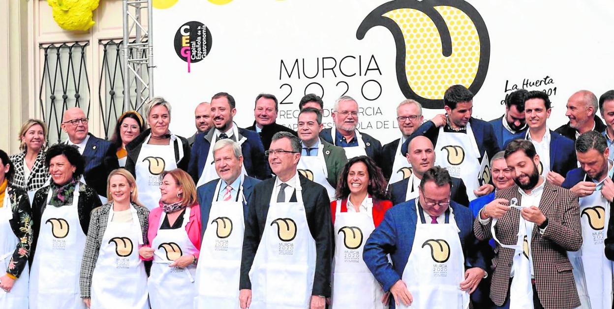 Numerosas autoridades asistieron a la presentación del logo y el lanzamiento del proyecto. 