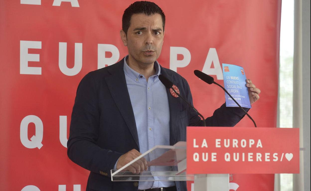 Marcos Ros en un mitin durante la campaña para las elecciones europeas.