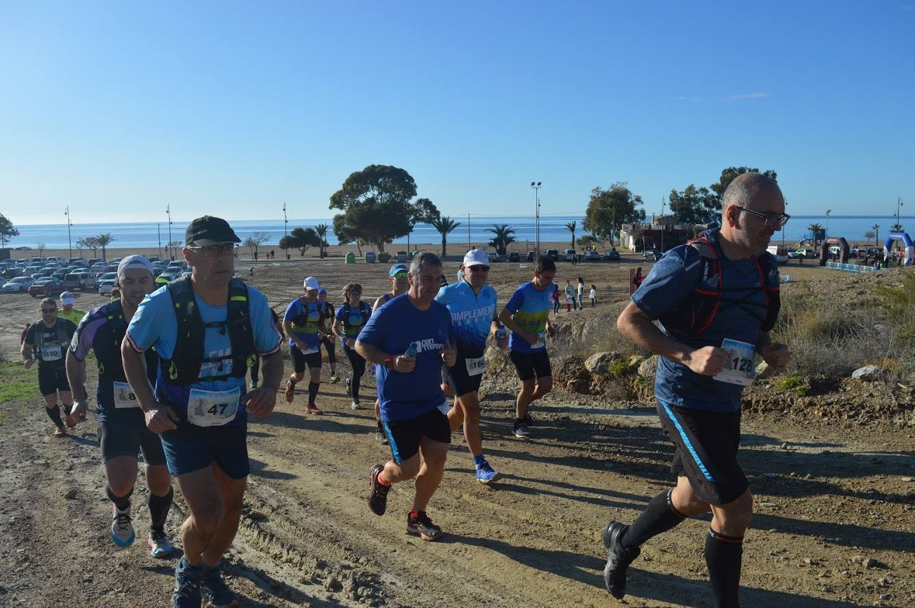 El atleta del C.D. Runtritón Cartagena completa los 21 kilómetros en un tiempo de 1:24:57, por los 1:44:17 para la corredora del Mobel Automenor Running Team