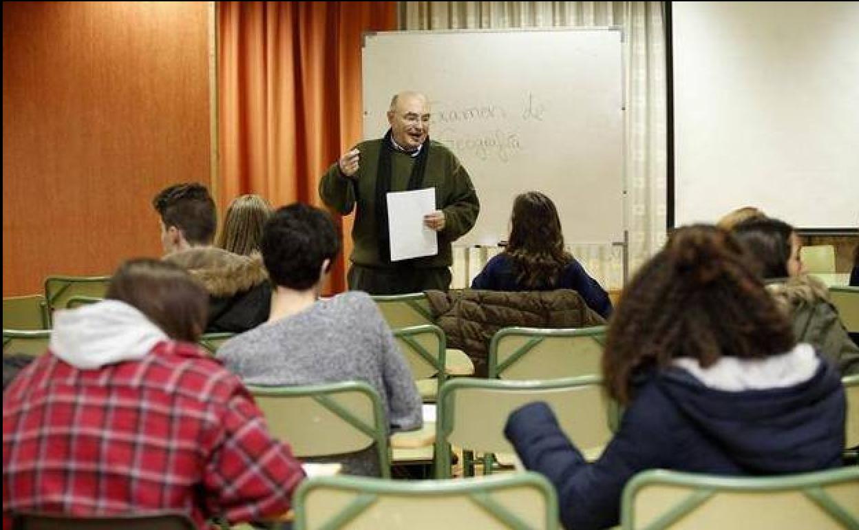 magen de archivo de un examen en un instituto murciano.