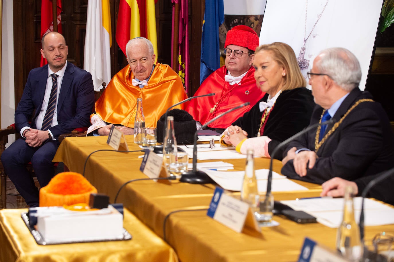 Fotos: La UCAM proyecta impartir Veterinaria, Biotecnología y Trabajo Social