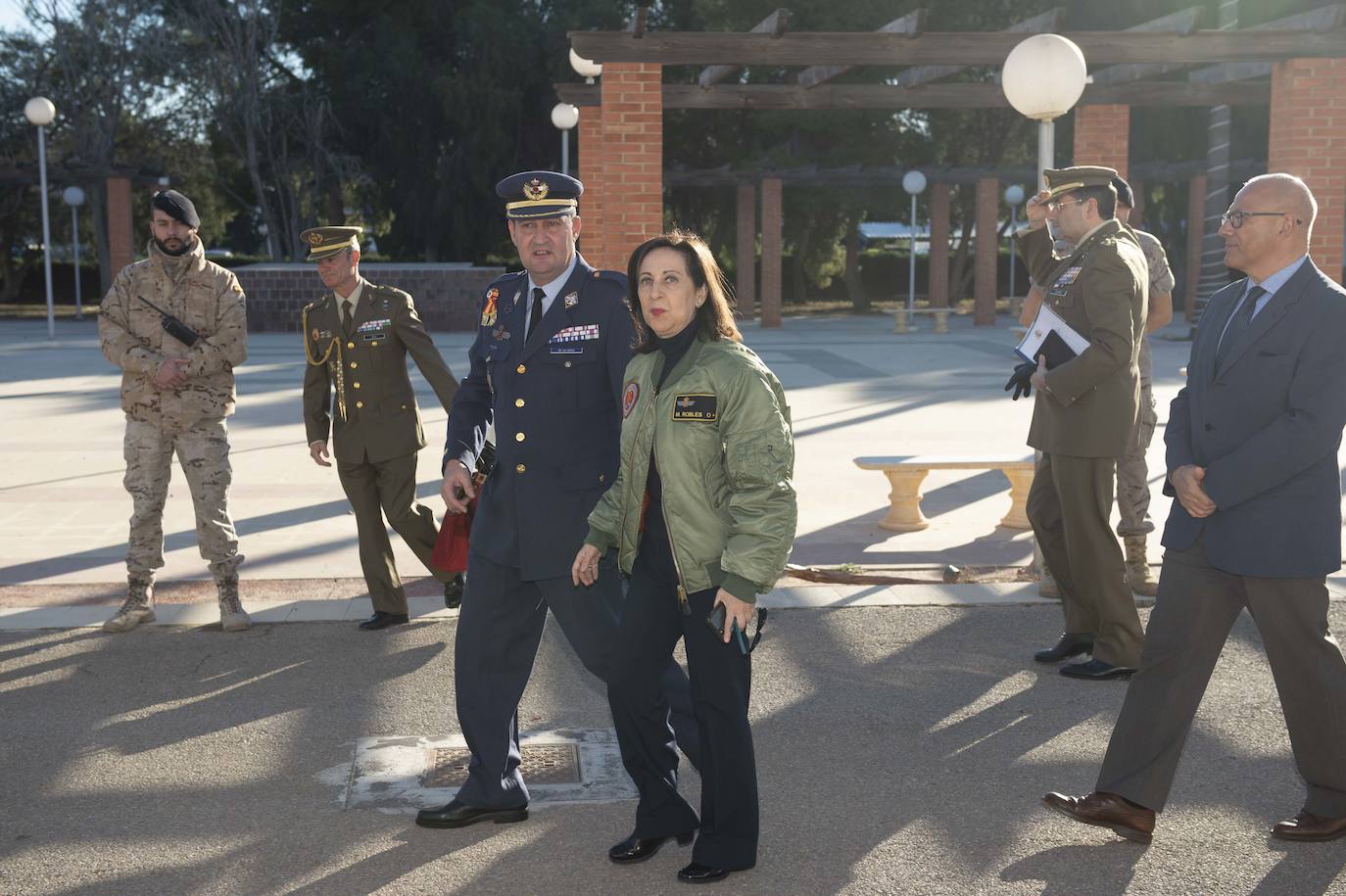 Fotos: Margarita Robles confirma el contrato de compra de los 24 aviones Pilatus de entrenamiento para la AGA