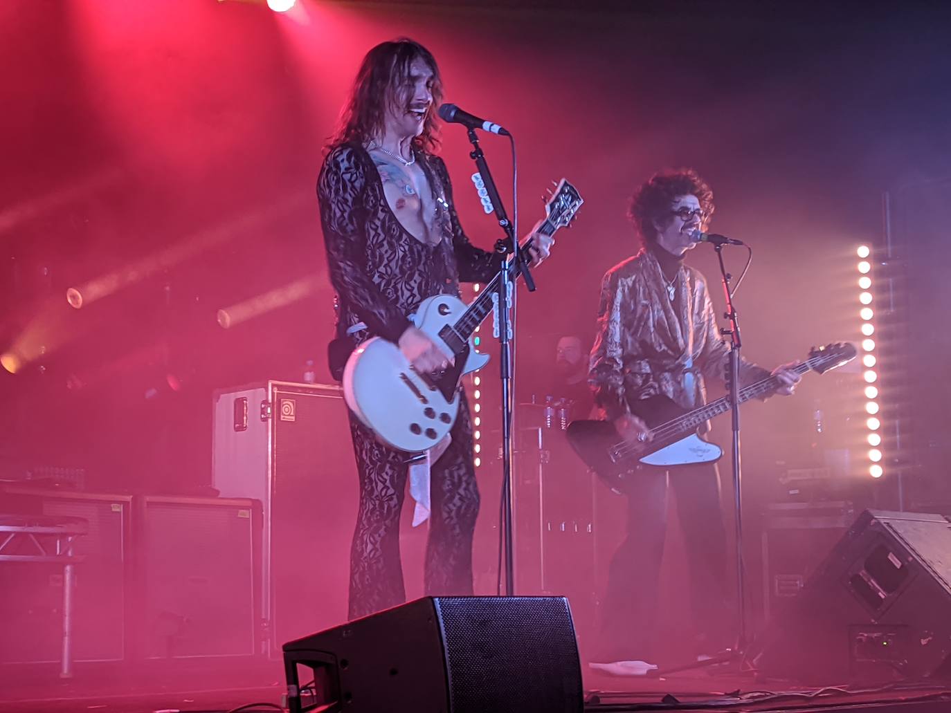 Fotos: The Darkness recuerda en Murcia cuando el rock era diversión