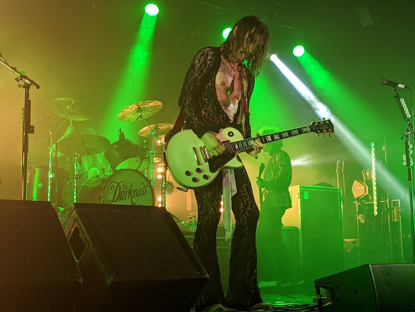 Fotos: The Darkness recuerda en Murcia cuando el rock era diversión