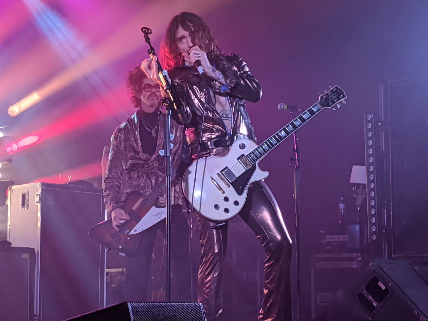 Fotos: The Darkness recuerda en Murcia cuando el rock era diversión