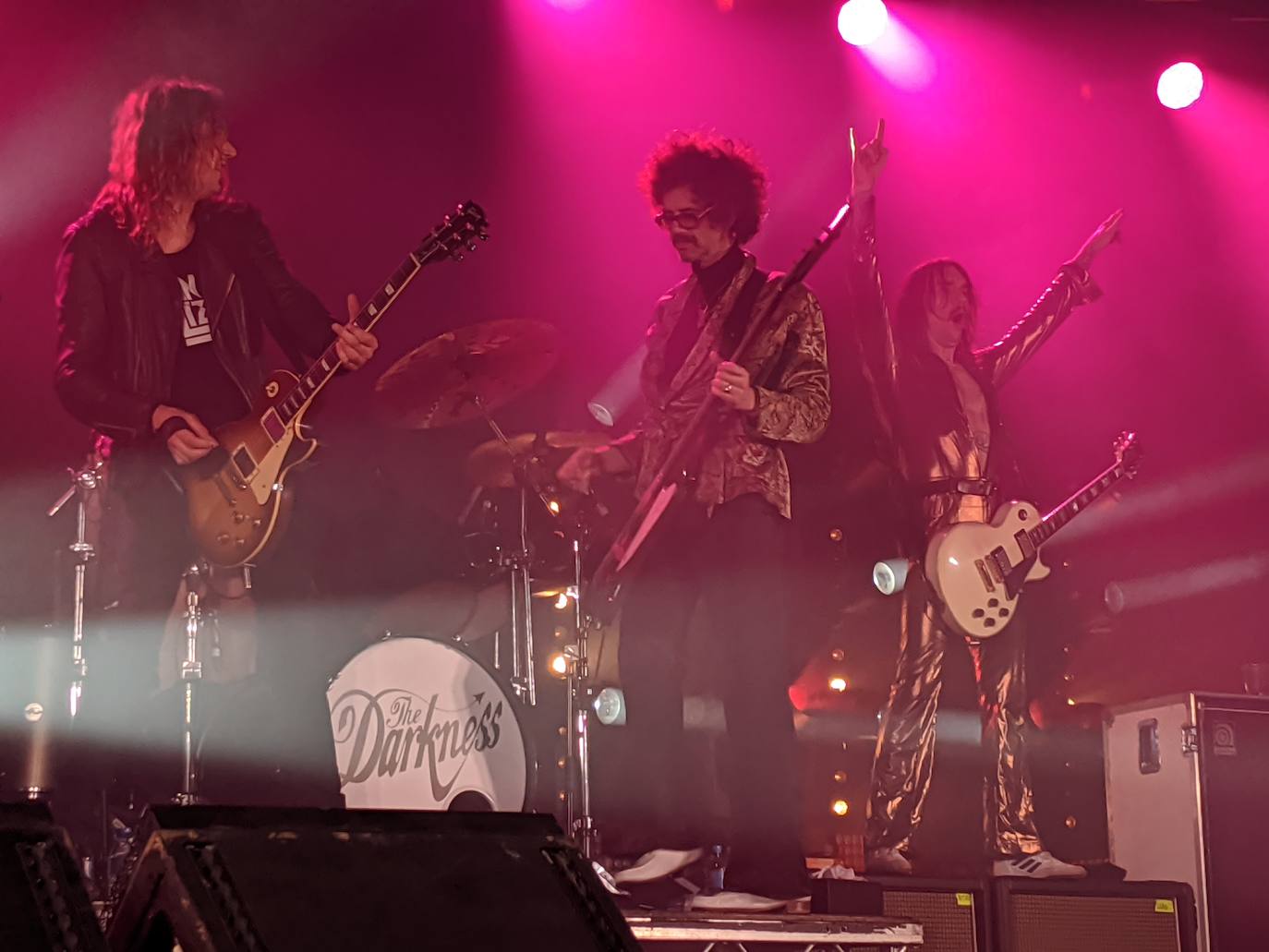 Fotos: The Darkness recuerda en Murcia cuando el rock era diversión