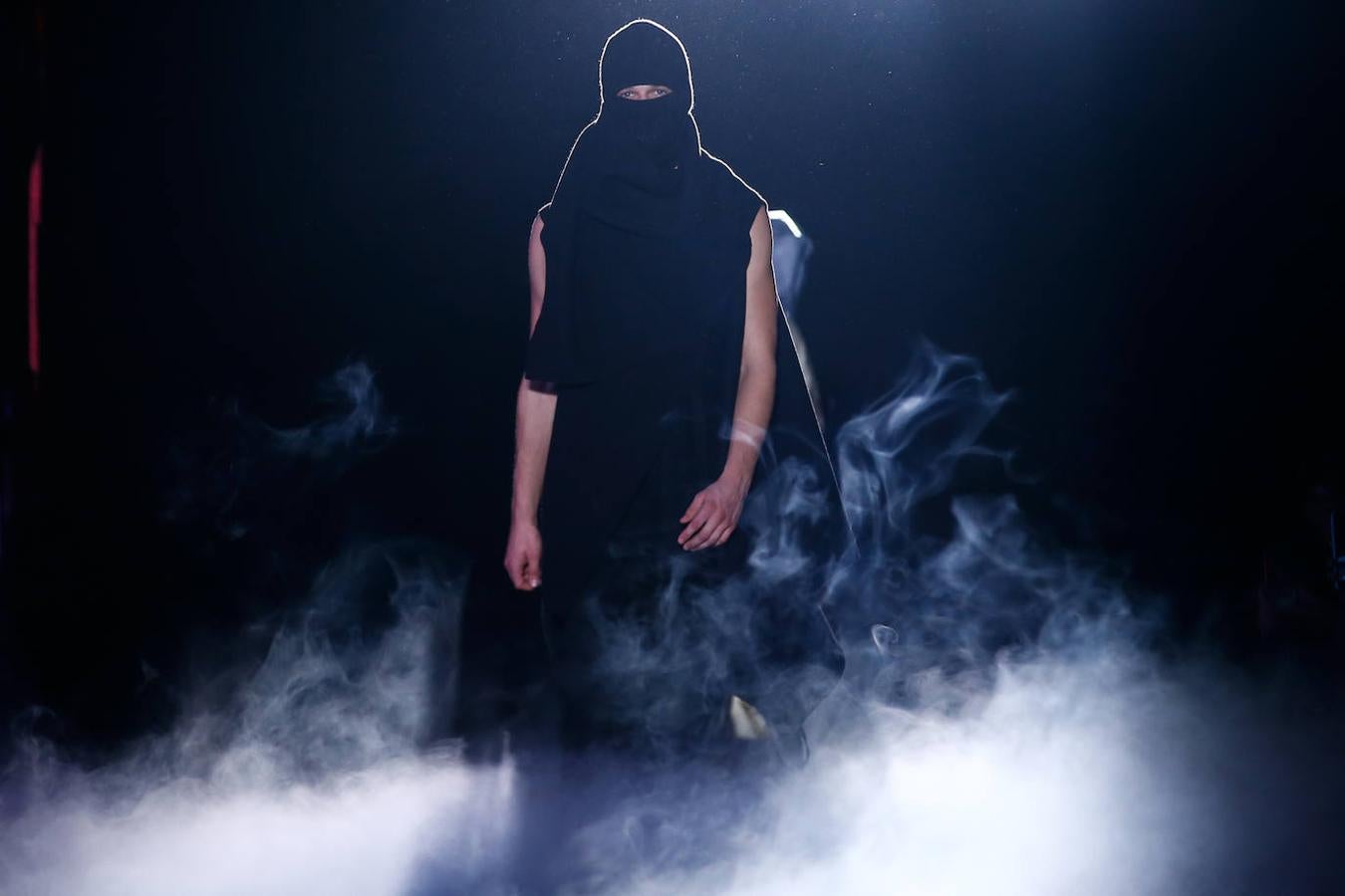 El diseñador germano-persa Boris Bidjan Saberi se despide de las pasarelas en la 080 Barcelona Fashion Week.