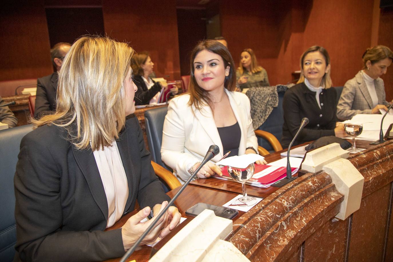 Fotos: Más de 19.000 alumnos de primero de la ESO tendrán bono libro el próximo curso