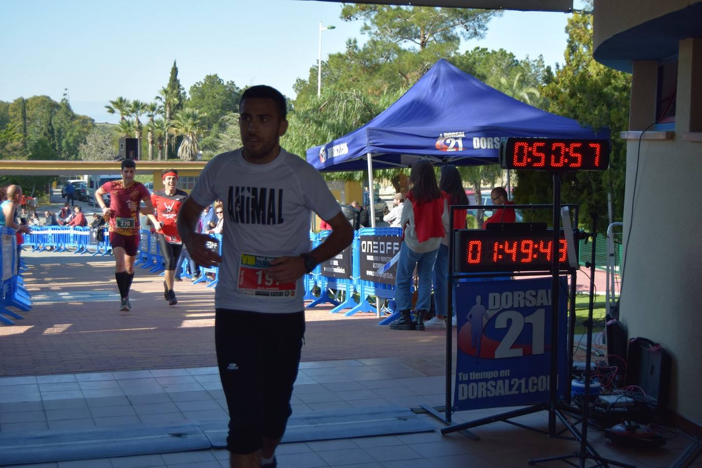 El corredor del Trail Santomera completa los 26 kilómetros en un tiempo de 1:55:05, por la marca de 2:15:15 para la deportista del Automenor Running Team