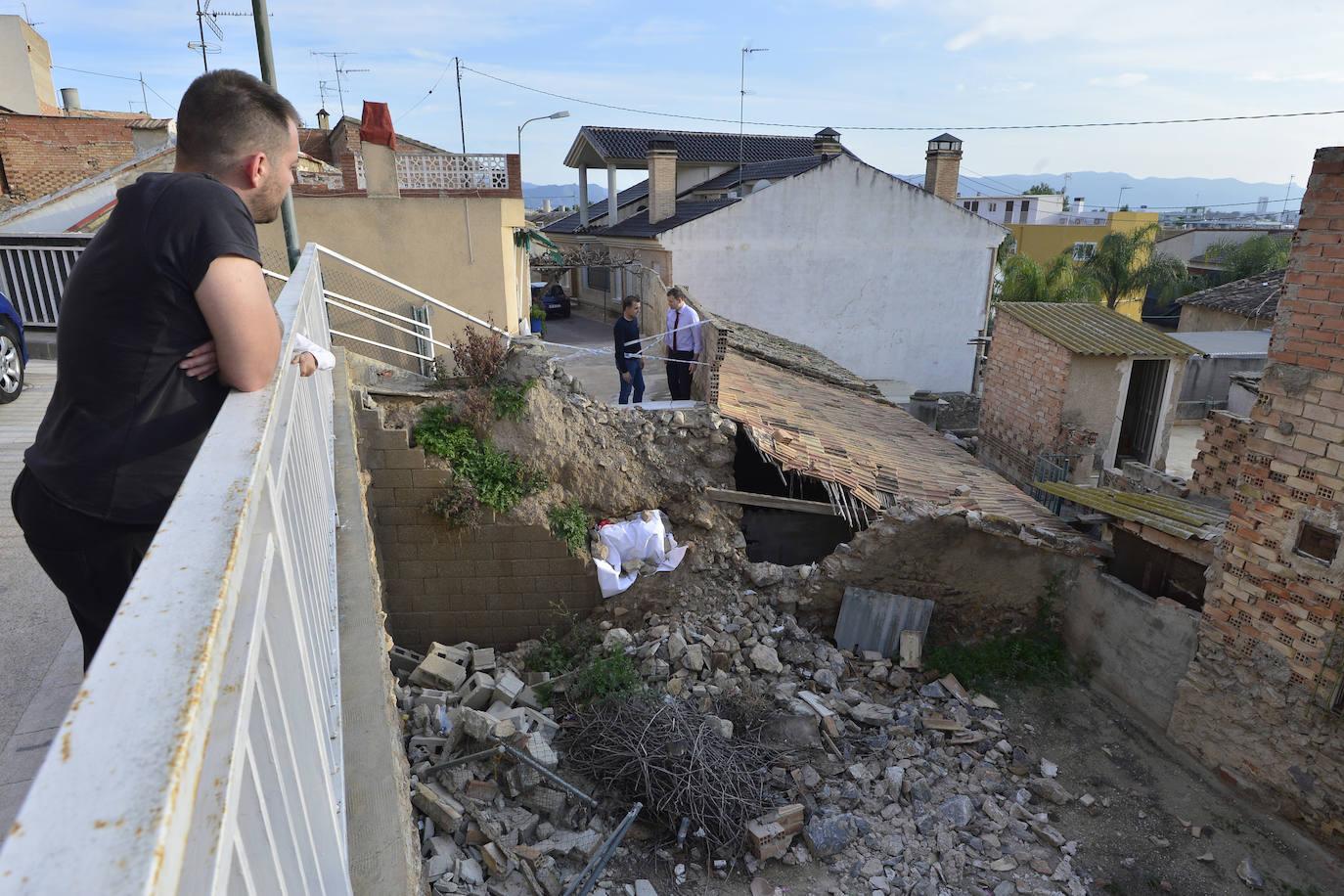 Fotos: Localizan restos de una columna romana en un solar de Monteagudo