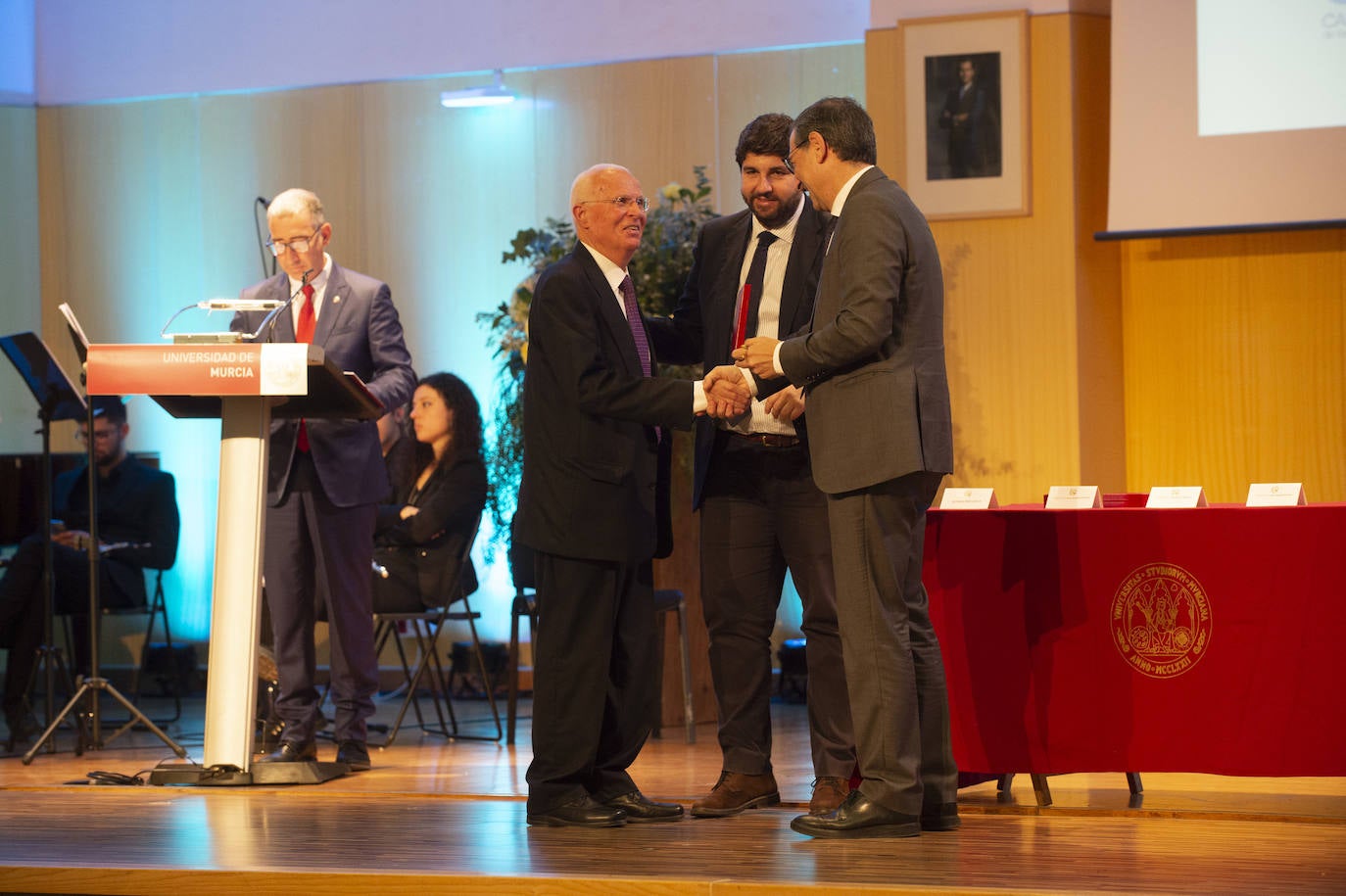 Fotos: La UMU entrega sus Medallas de Oro a los exrectores Lozano Teruel, Roca, Monreal, Ballesta y Cobacho