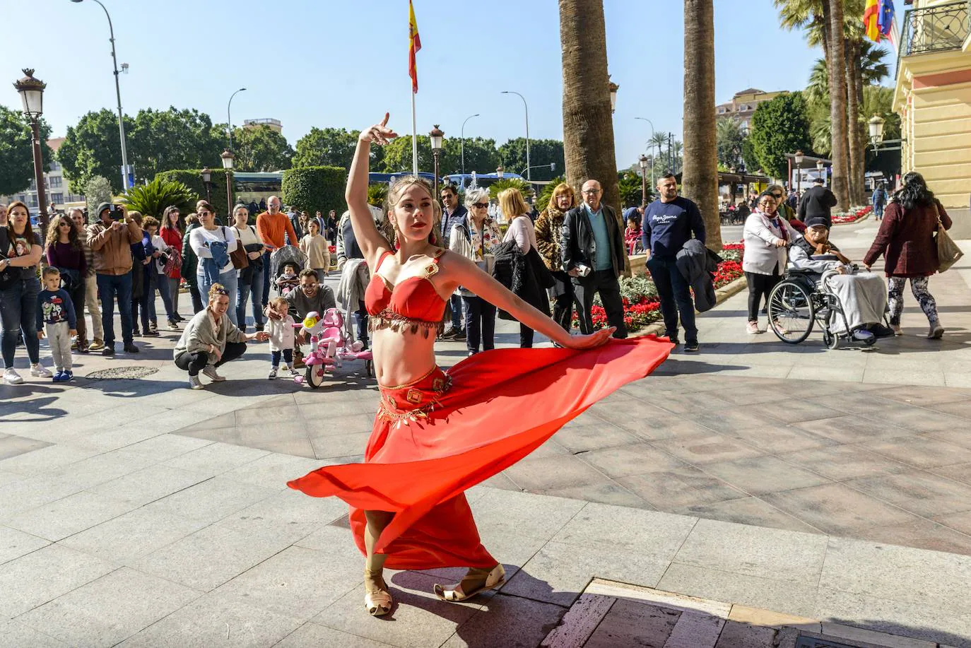 Fotos: Vecinos y turistas disfrutan del nuevo itinerario de la muralla de Murcia