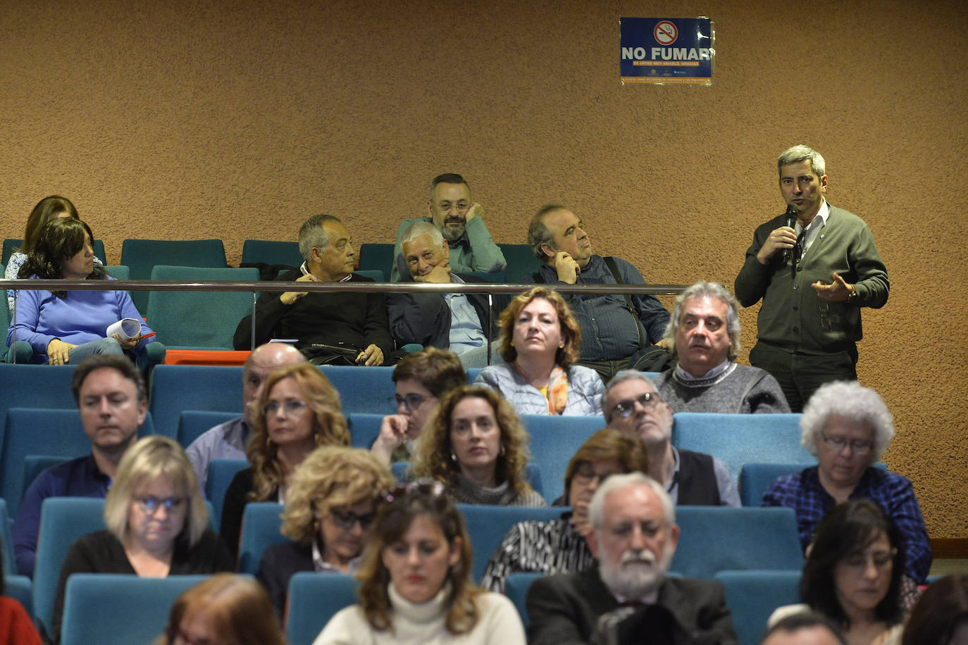 Fotos: La UMU pide al Gobierno regional que elimine el veto parental y da su apoyo expreso a los docentes