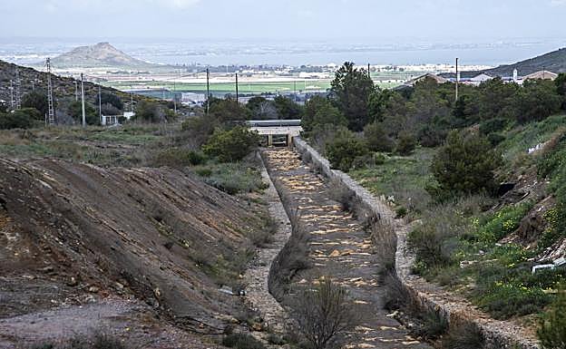 Rambla de Mendoza (luego del Beal), junto al Mar Menor. 