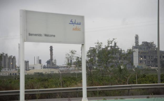 Instalaciones de la planta de producción de plásticos que Sabic tiene en La Aljorra. 