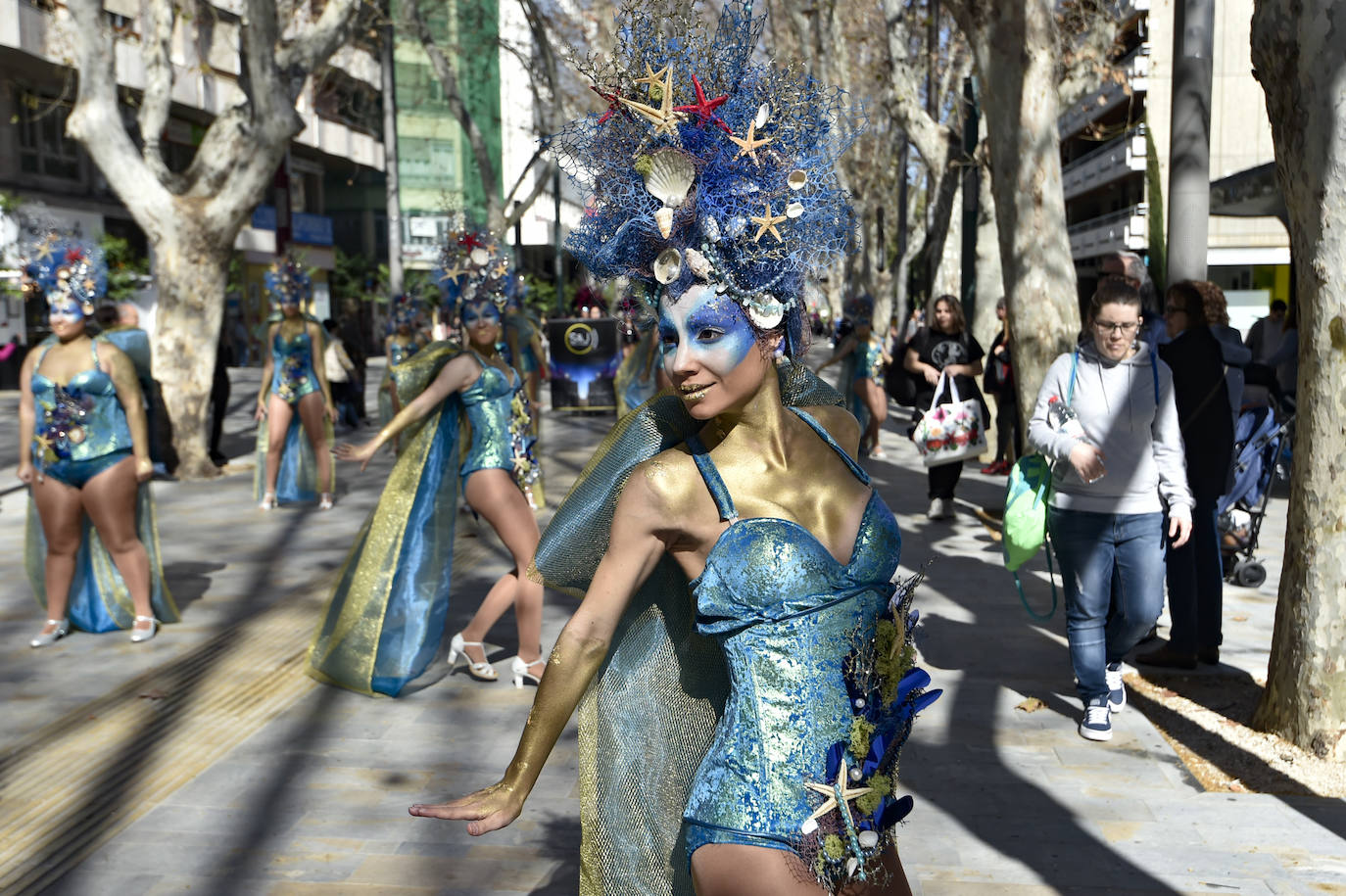 Por megafonía y entre canciones, invitaban a conocer sus fiestas, en especial el desfile de piñata del próximo domingo 1 de marzo.