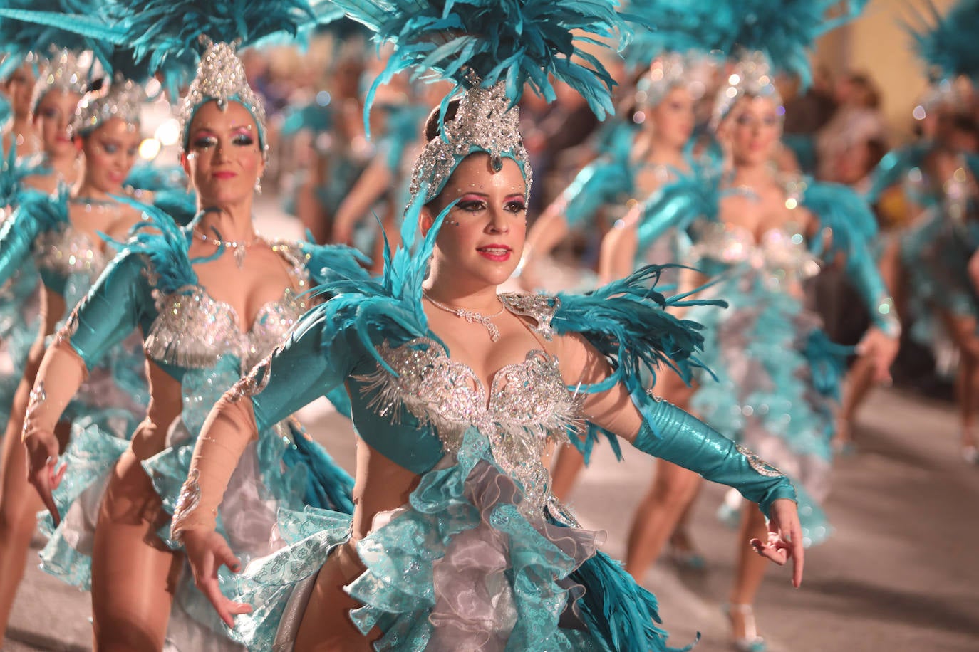 Fotos: Águilas se llena de color en el segunda gran desfile del Carnaval