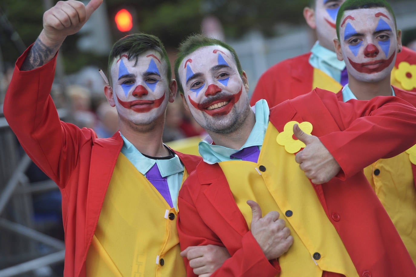 Fotos: Plumas, lentejuelas y sátira en el desfile más importante del Carnaval de Cabezo de Torres