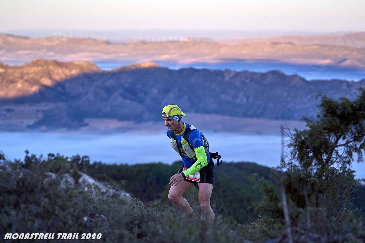 El atleta del Bicihuerta completa los 61 kilómetros con un tiempo de 6:46:30, por los 9:11:36 para la corredora del Kampamento Base