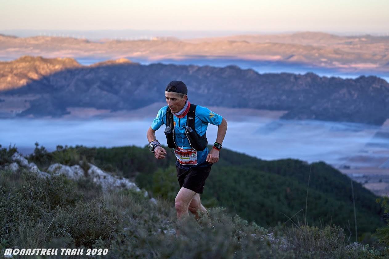 El atleta del Bicihuerta completa los 61 kilómetros con un tiempo de 6:46:30, por los 9:11:36 para la corredora del Kampamento Base