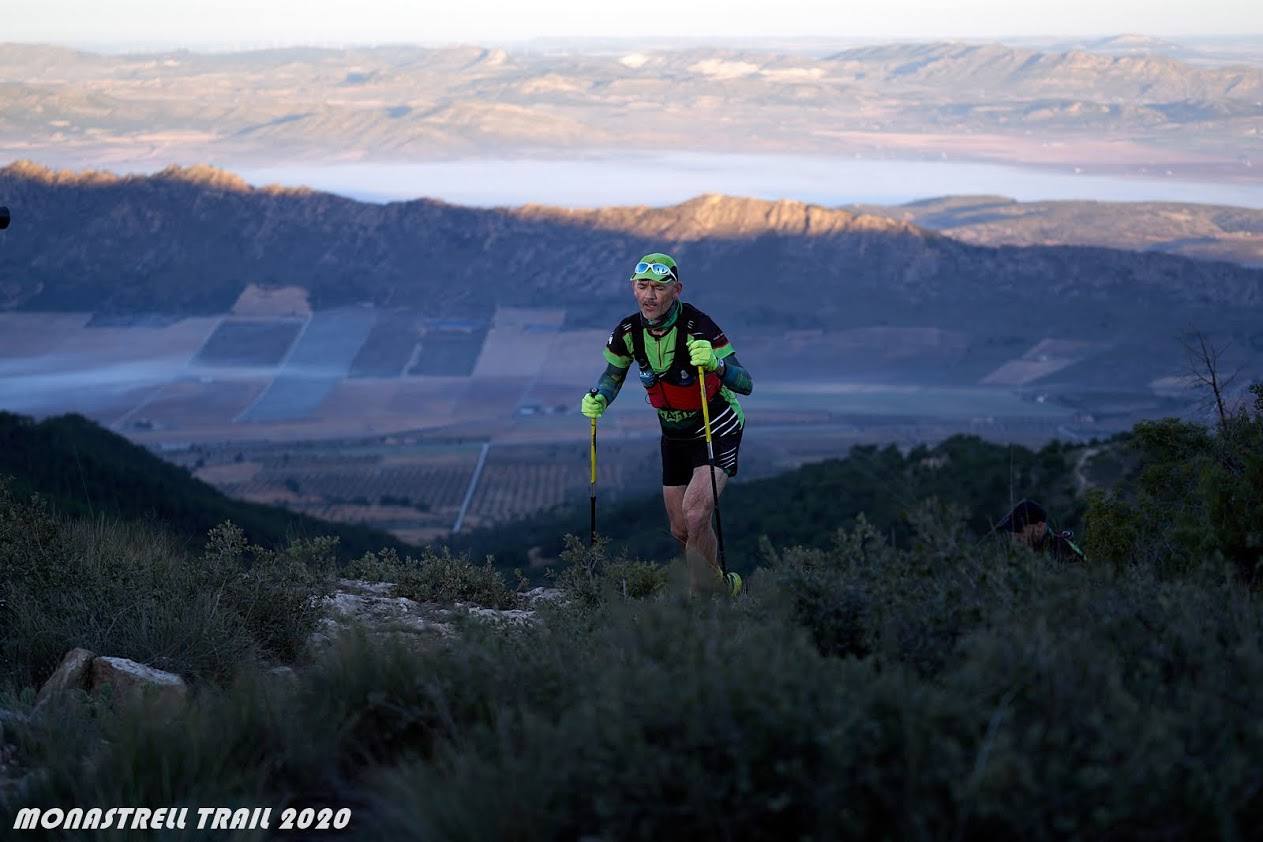 El atleta del Bicihuerta completa los 61 kilómetros con un tiempo de 6:46:30, por los 9:11:36 para la corredora del Kampamento Base