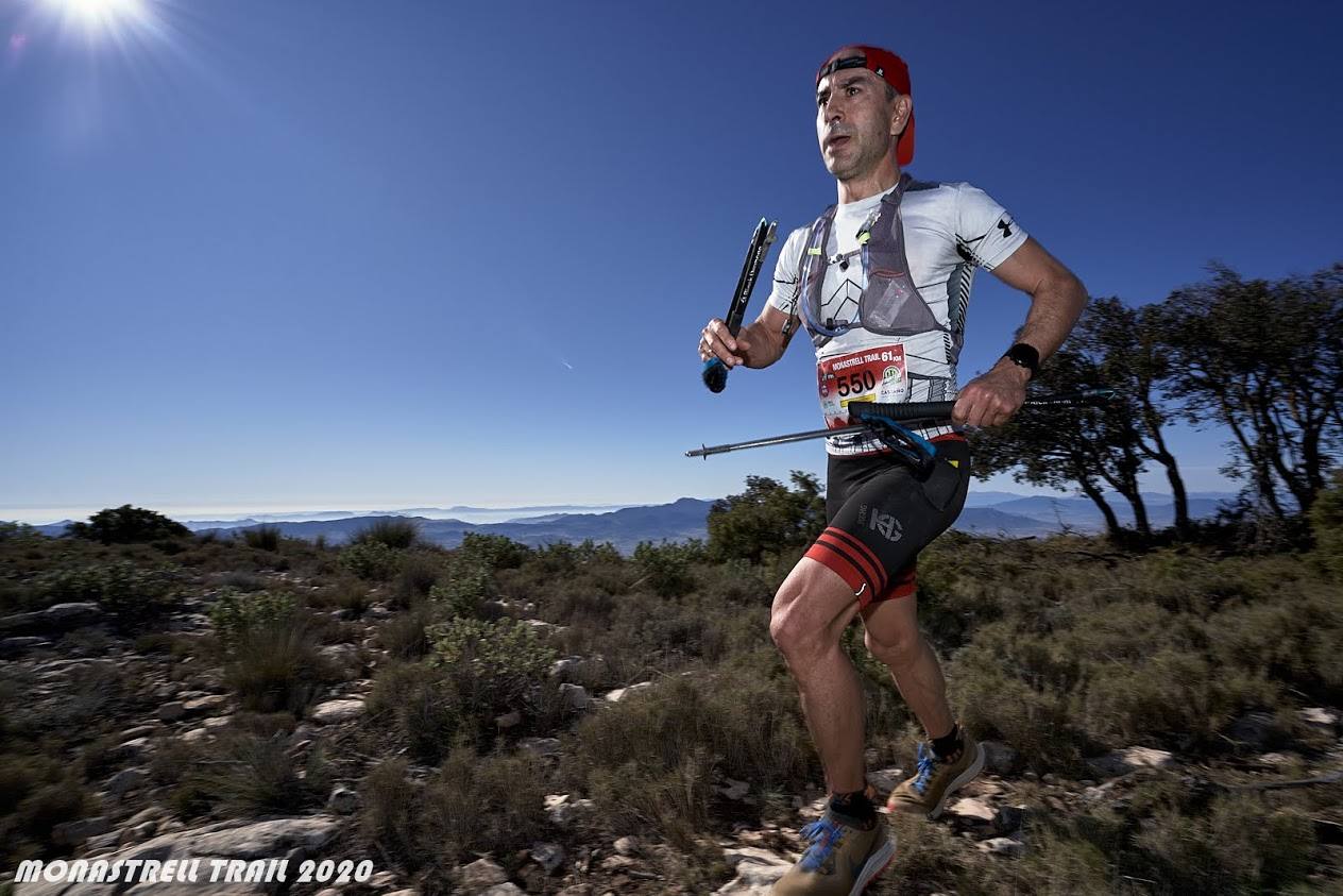 El atleta del Bicihuerta completa los 61 kilómetros con un tiempo de 6:46:30, por los 9:11:36 para la corredora del Kampamento Base