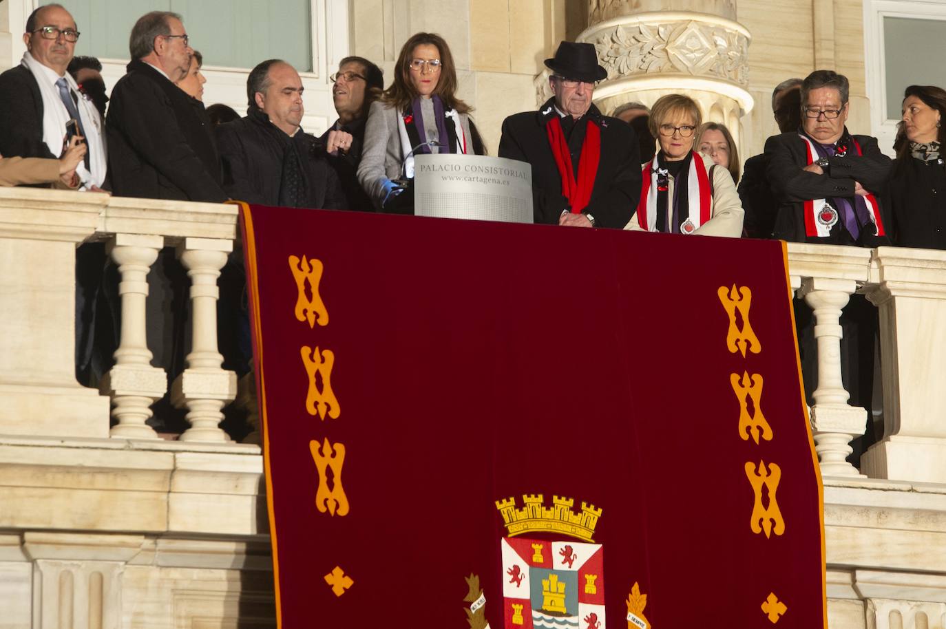 Fotos: Un centenar de funcionarios de Cartagena boicotean el acto de La Llamada