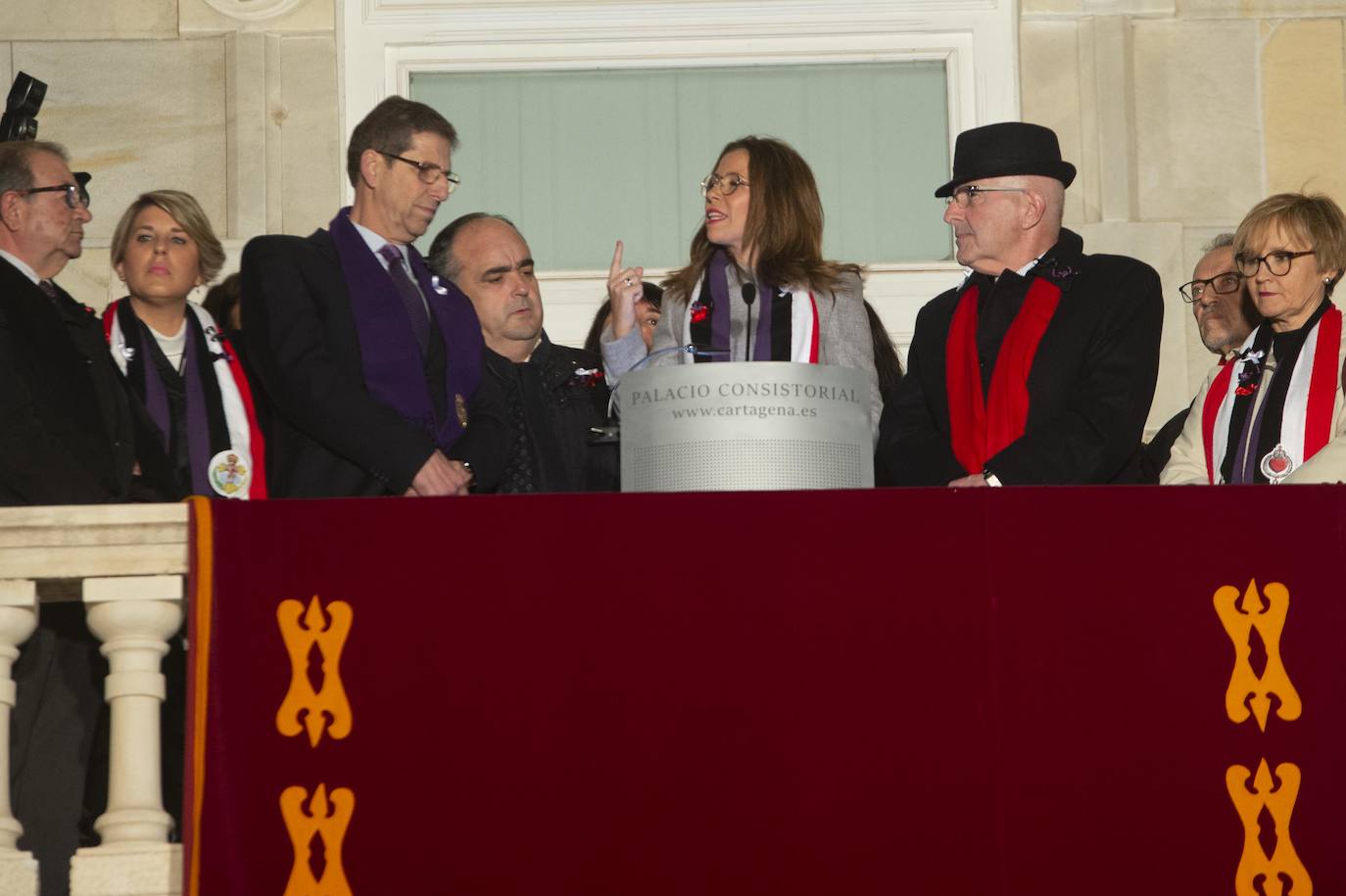 Fotos: Un centenar de funcionarios de Cartagena boicotean el acto de La Llamada