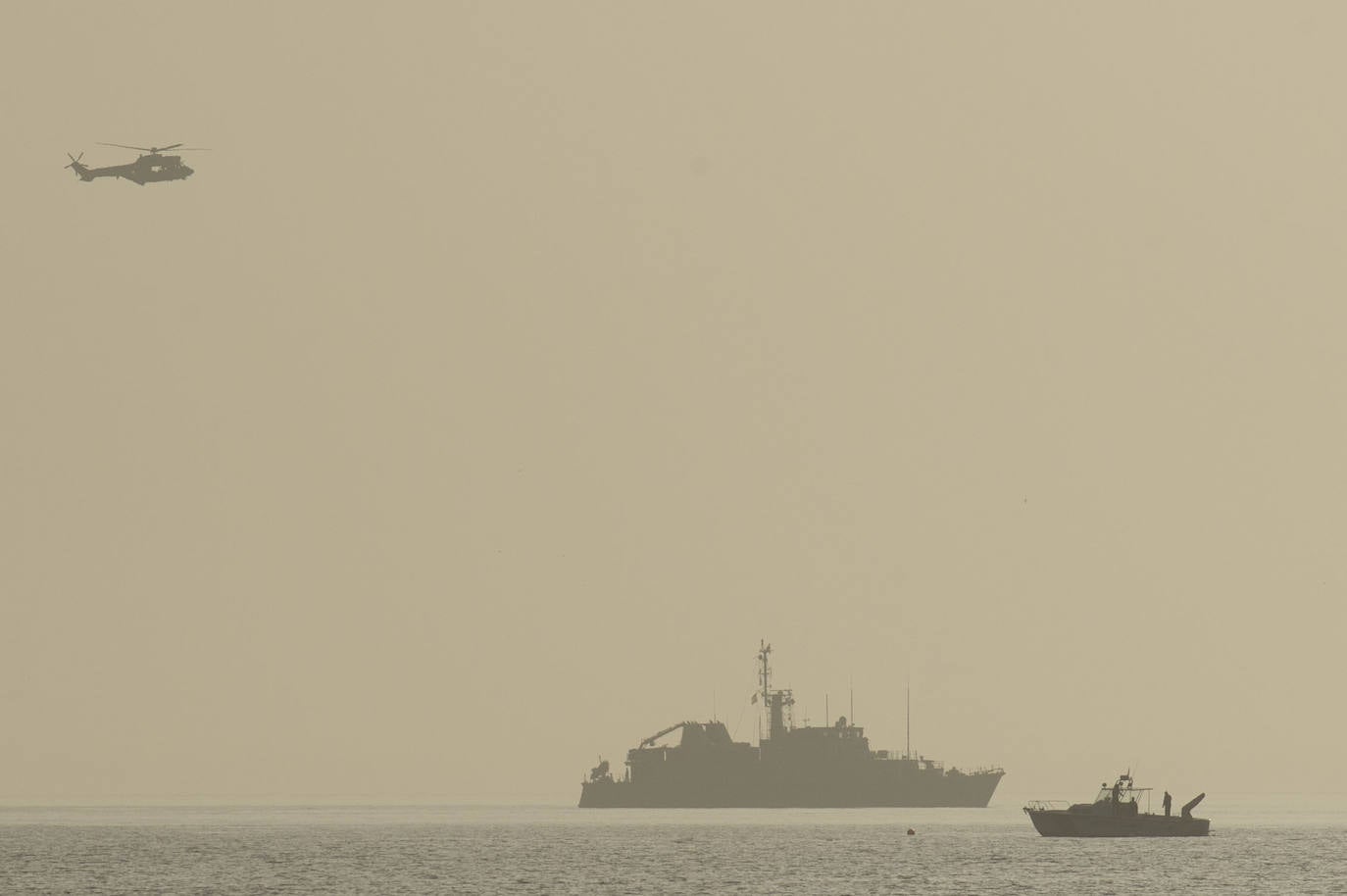 Fotos: Encuentran los restos del piloto de la AGA fallecido tras caer al mar frente a La Manga