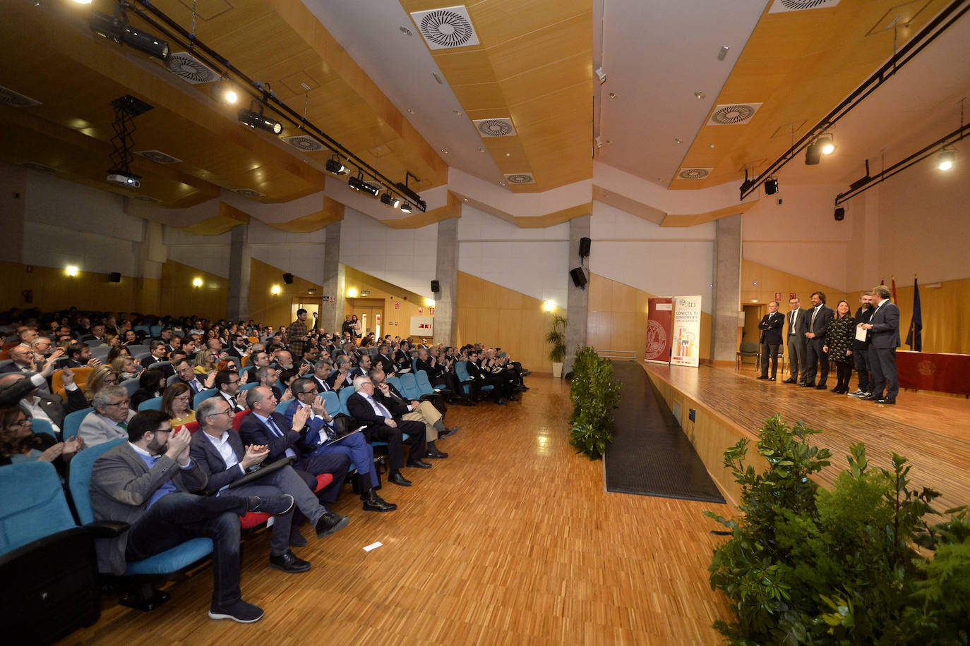 Fotos: Acto de reconocimiento a las empresas que respaldan las cátedras de la UMU