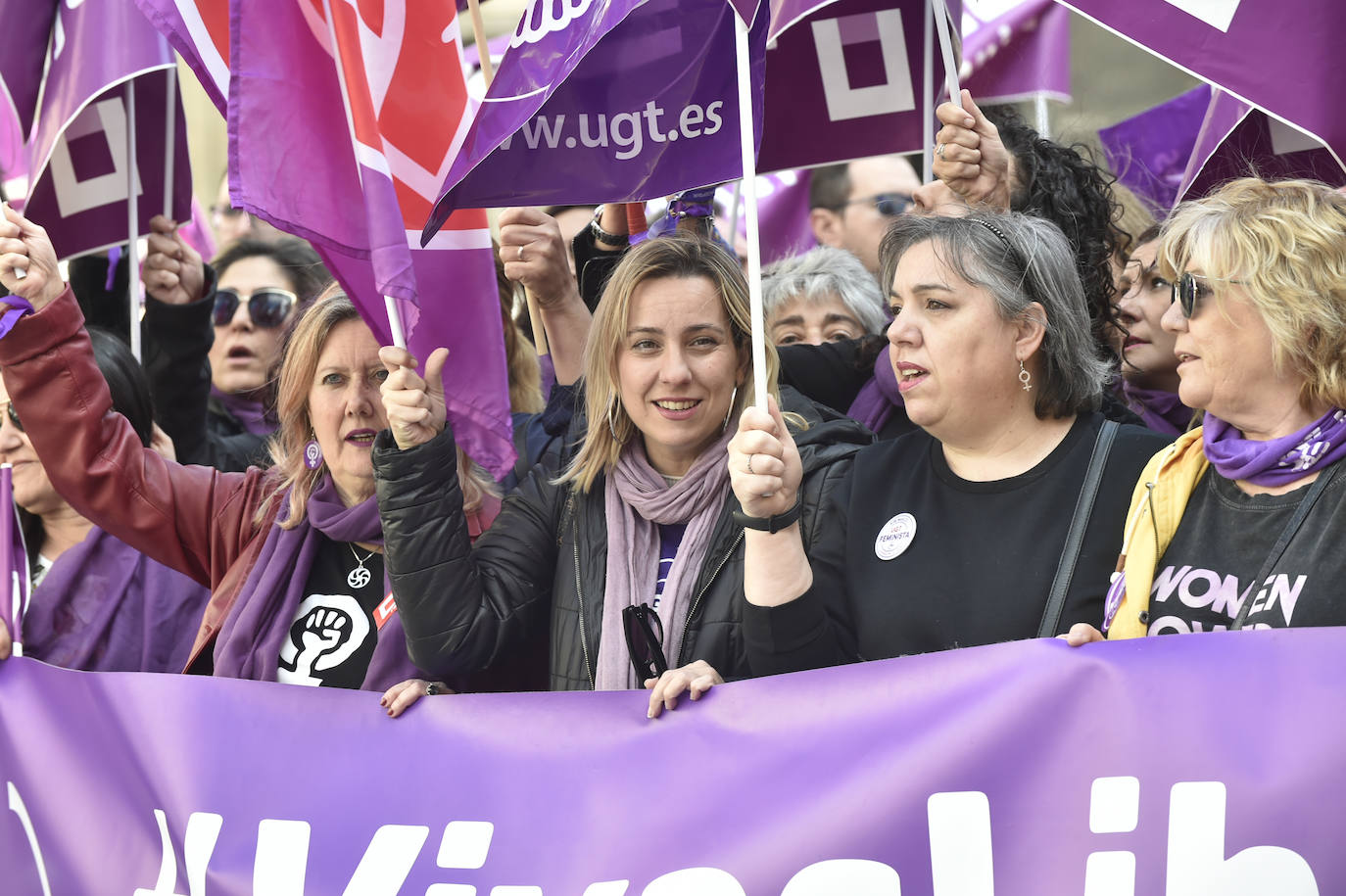 Fotos: Los estudiantes protestan en Murcia por una «ofensiva salvaje contra los derechos conquistados»