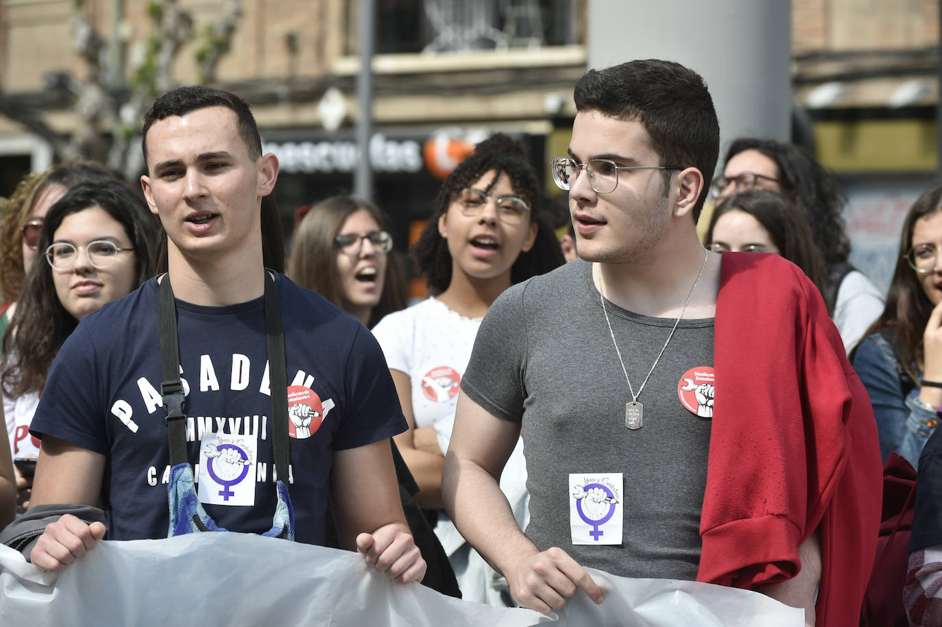 Fotos: Los estudiantes protestan en Murcia por una «ofensiva salvaje contra los derechos conquistados»