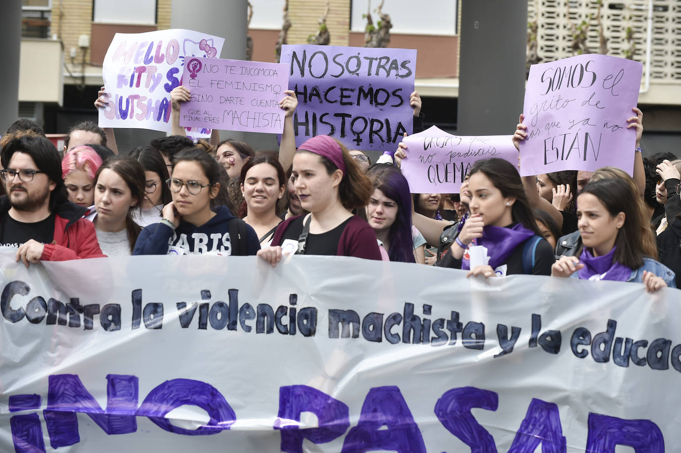 Fotos: Los estudiantes protestan en Murcia por una «ofensiva salvaje contra los derechos conquistados»