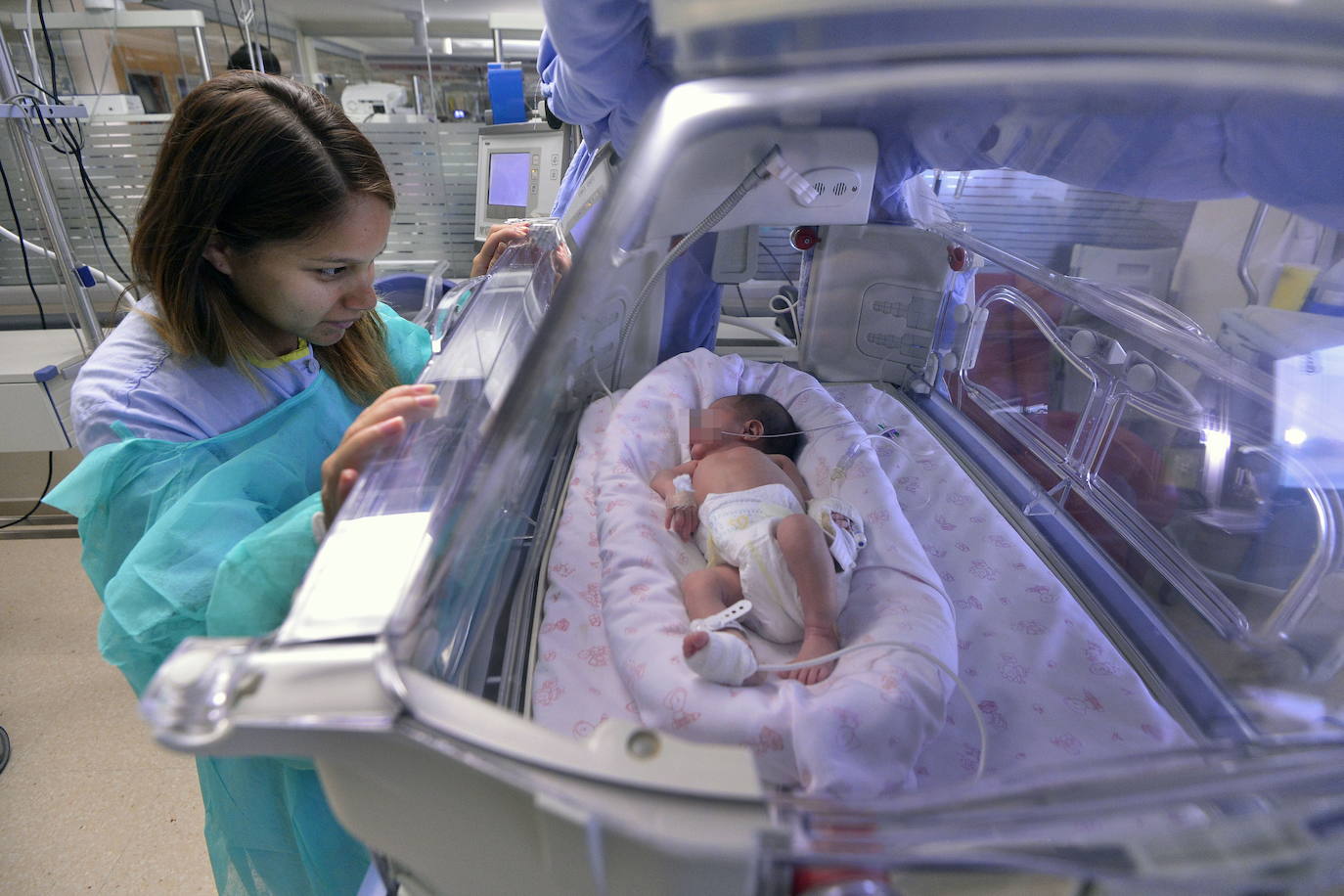 Fotos: ¿Por qué nacen 1.000 prematuros al año en la Región?