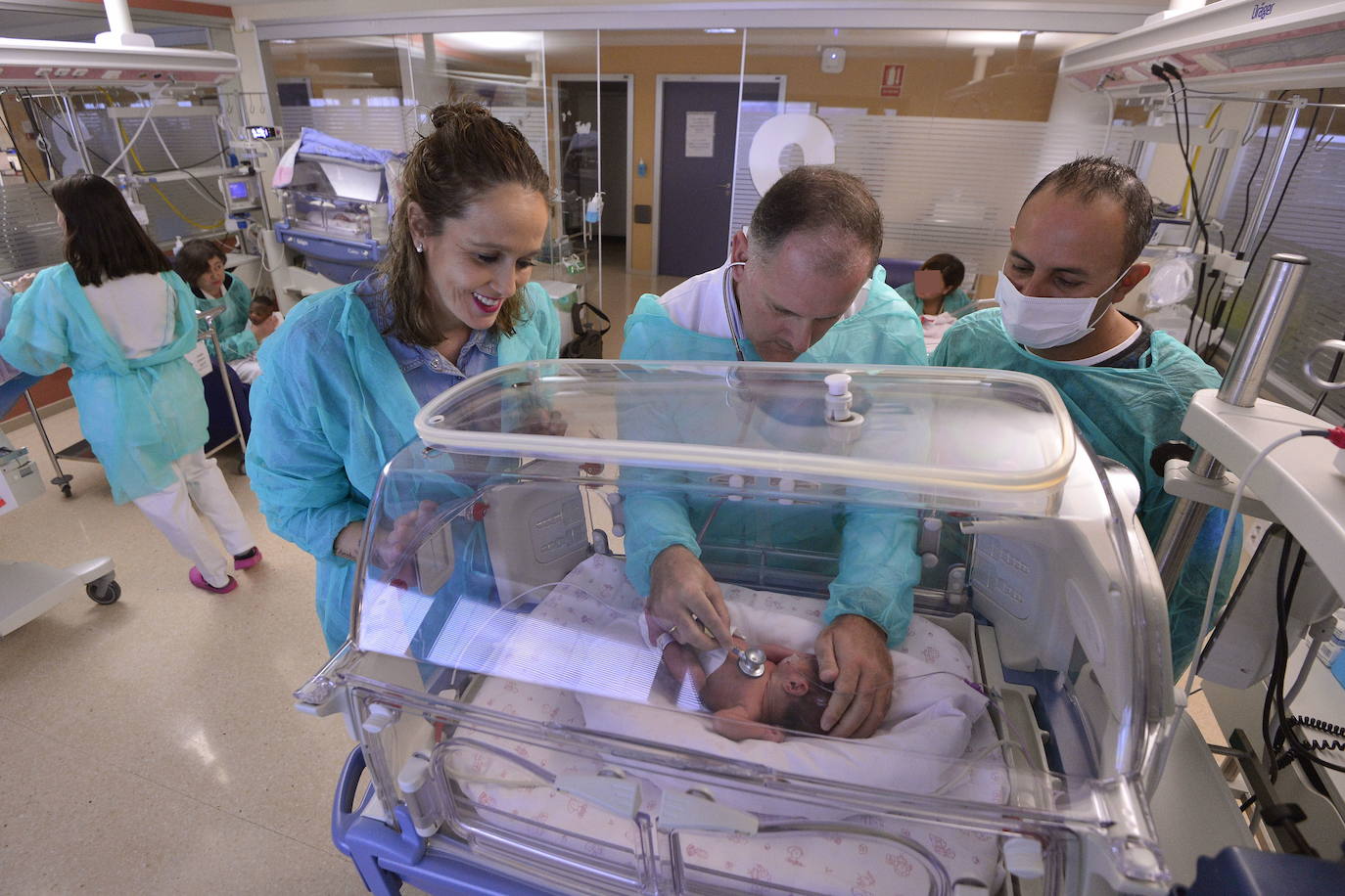 Fotos: ¿Por qué nacen 1.000 prematuros al año en la Región?