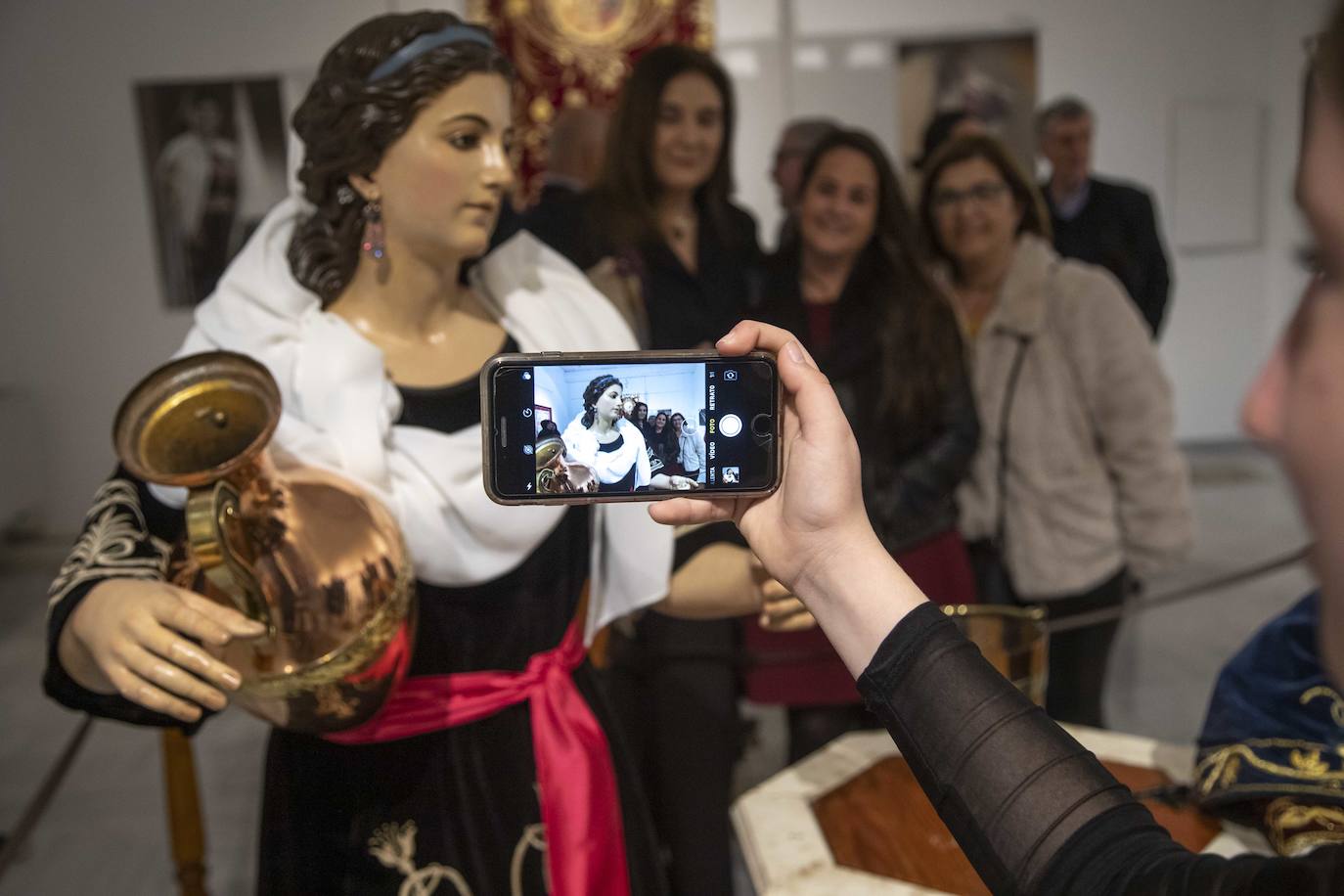 Fotos: Una muestra california repasa la historia de la Samaritana