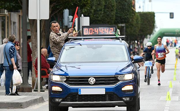 El T-Roc fue uno de los protagonistas de la competición, ya que sirvió de guía a los corredores y al público en general ofreciendo el cronómetro de la carrera. 