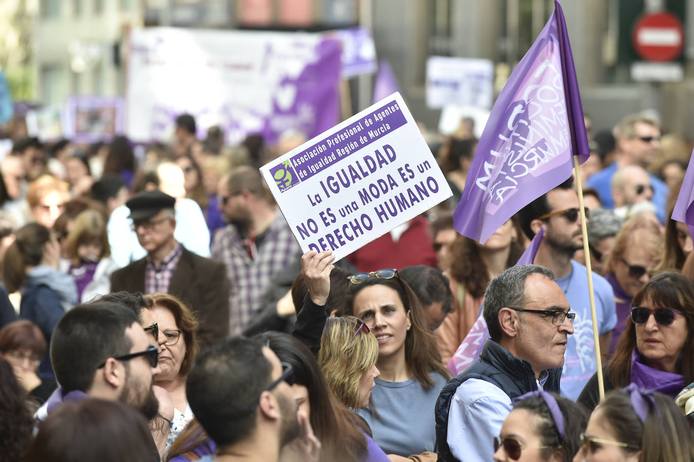 La manifestación transcurrió en un ambiente sano, alegre y reivindicativo.