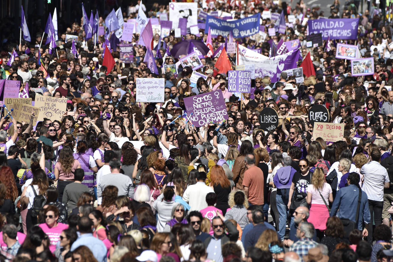 La manifestación transcurrió en un ambiente sano, alegre y reivindicativo.