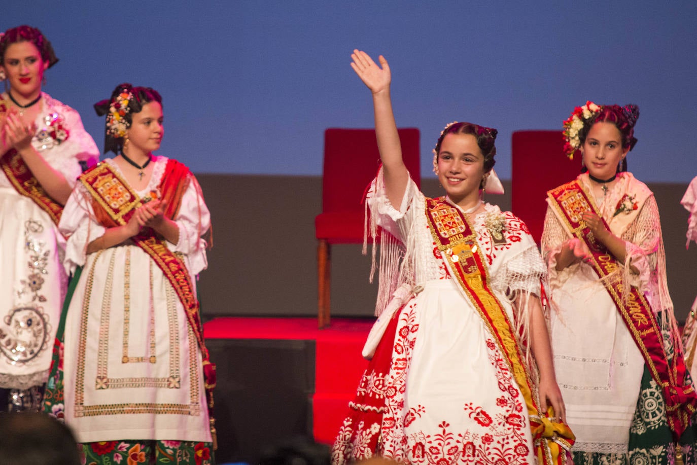 El Teatro Circo acogió la gala 'Un año de reinado', en la que Isabel López y Candela Sánchez dijeron adiós al cargo