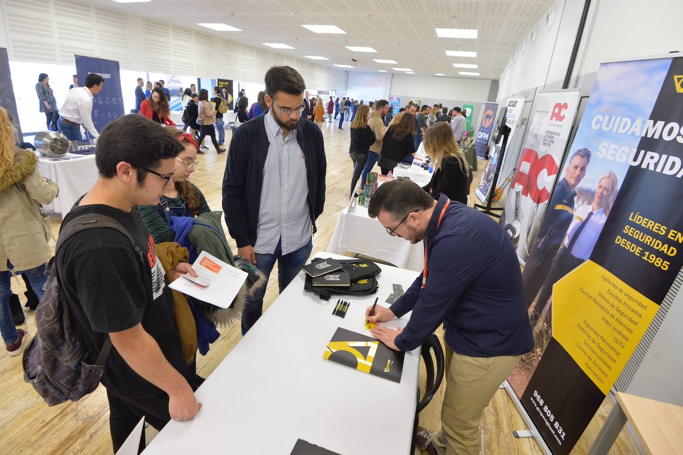 Fotos: La VI Feria de Empleo y Emprendimiento de la Cámara de Comercio de Murcia