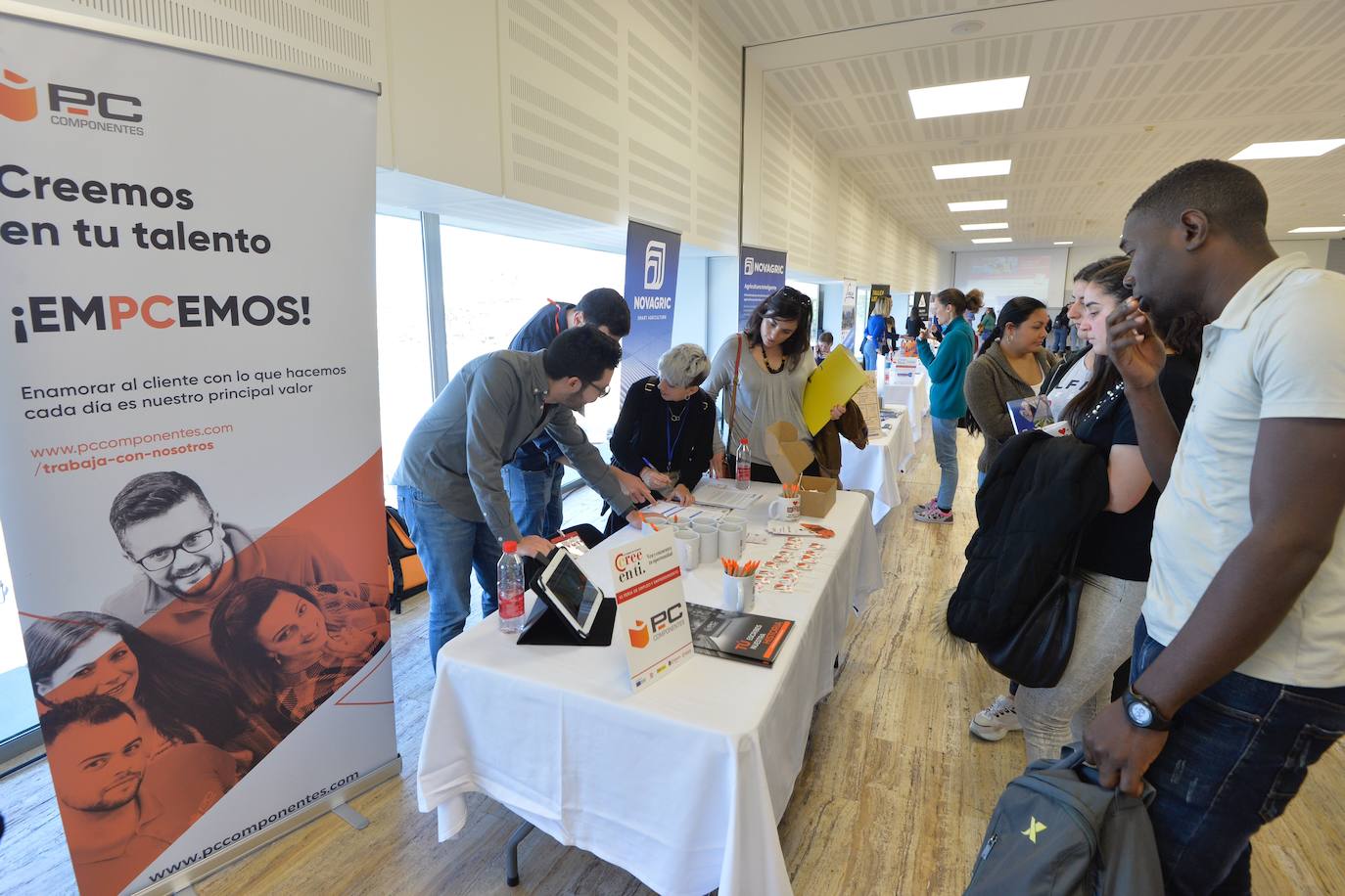 Fotos: La VI Feria de Empleo y Emprendimiento de la Cámara de Comercio de Murcia