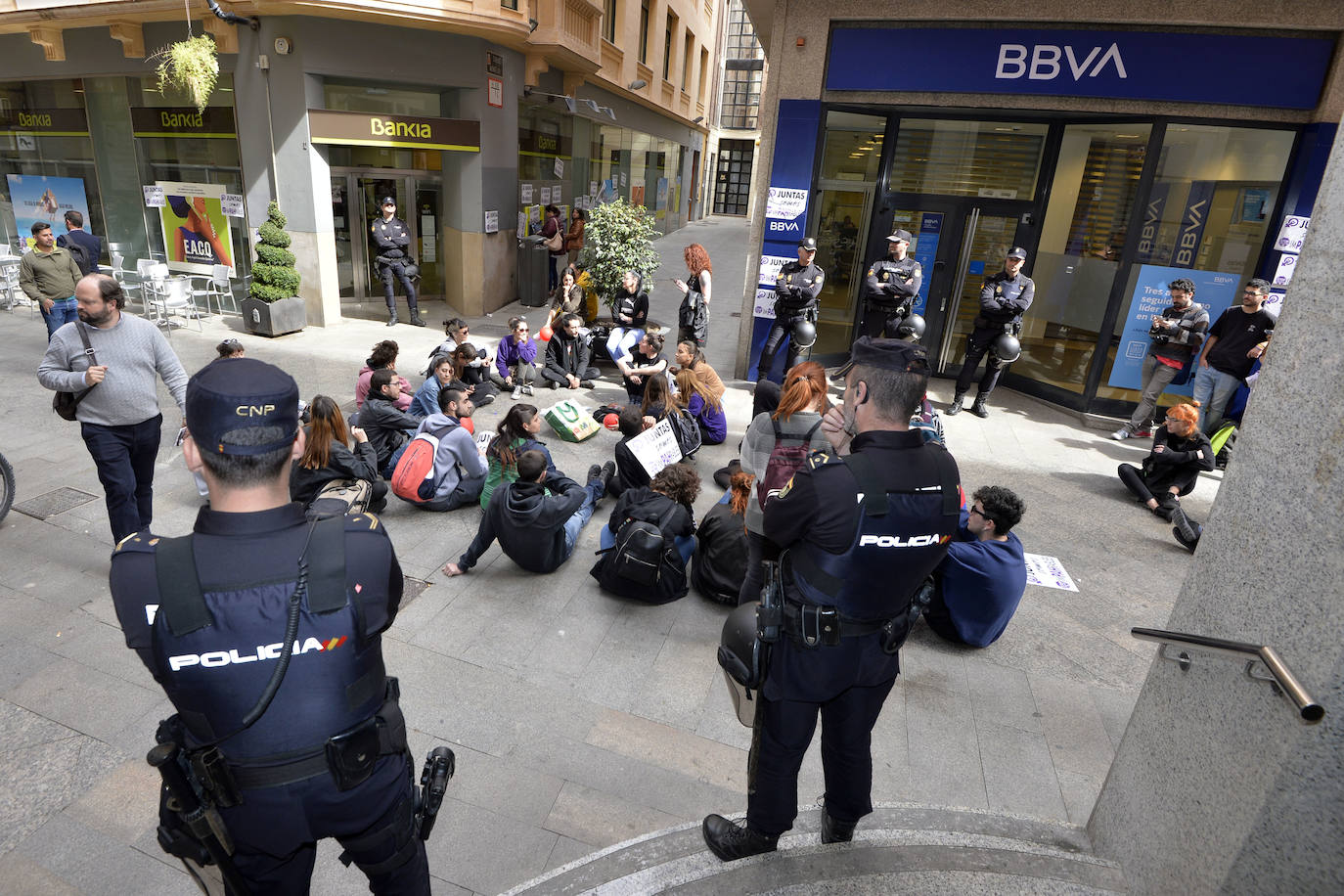 Fotos: Tensión y denuncias cruzadas en la concentración del Frente Estudiantil